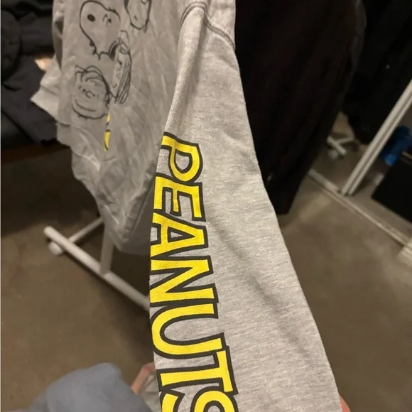 peanuts charlie brown shirt Longsleeve Large Comfy NWOT Graphic Print - Picture 9 of 10